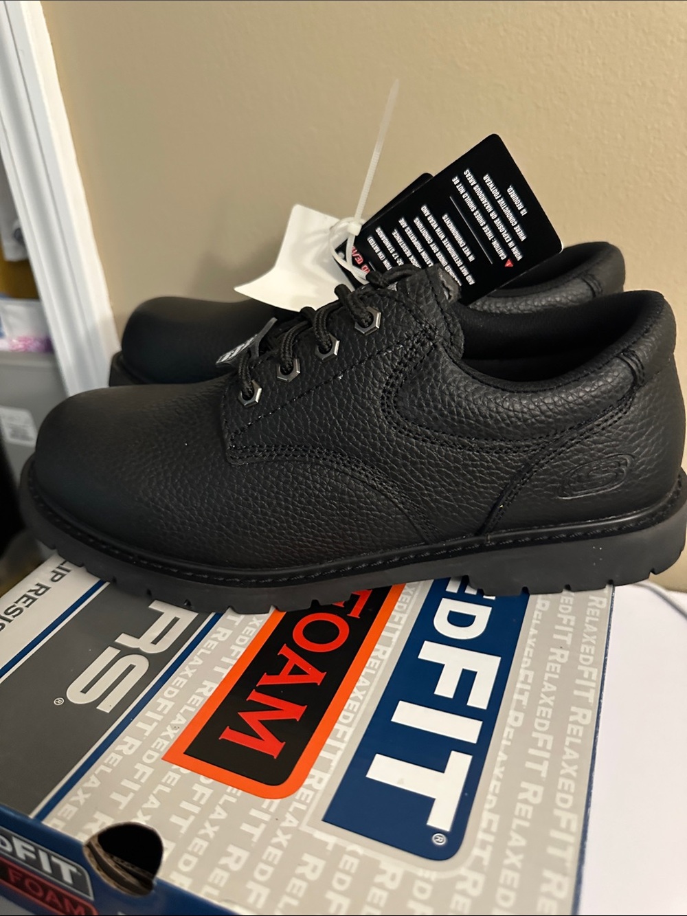 Skechers Men's Black Lace-Up Slip-Resistant Memory Foam Oxfords - Picture 5 of 6